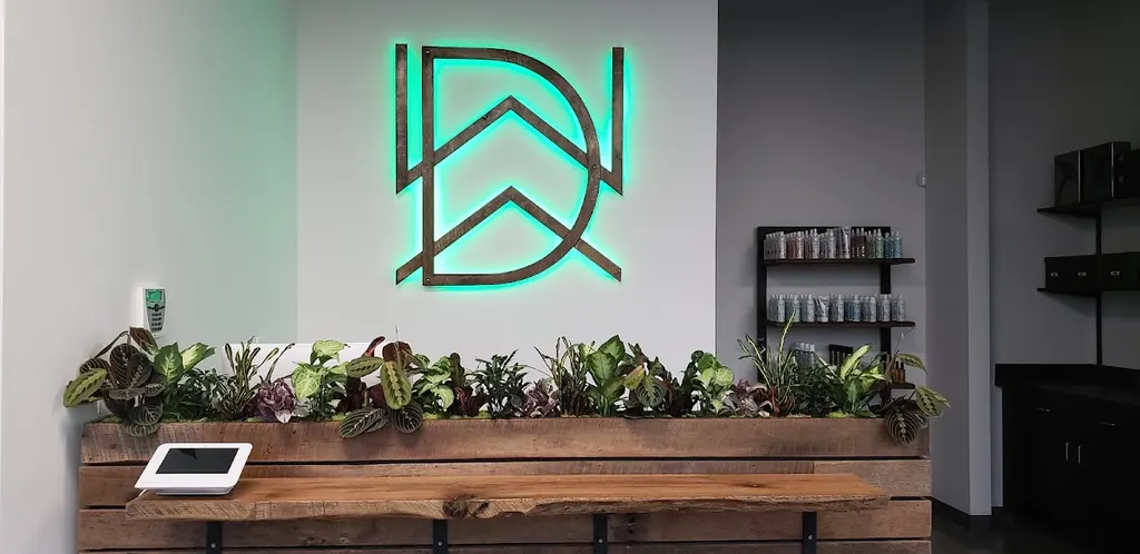 David Wenzel Salon — Hair salon in Springfield